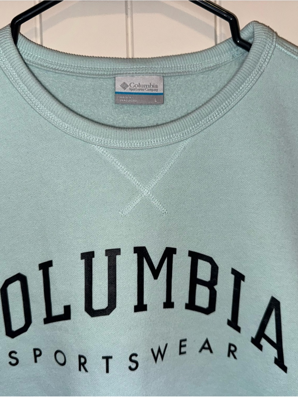 Columbia Men’s light teal blue Crewneck Sweatshirt